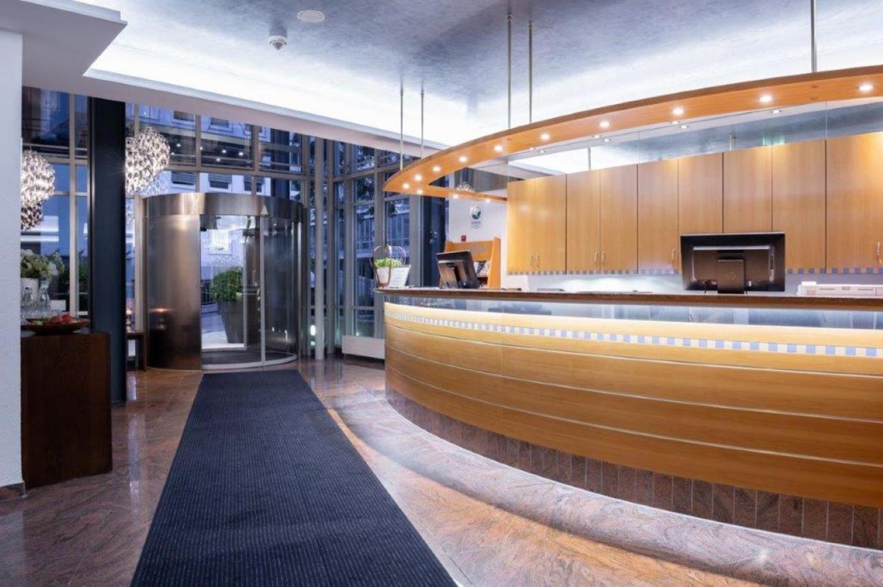 Kronenhotel Stuttgart Buitenkant foto