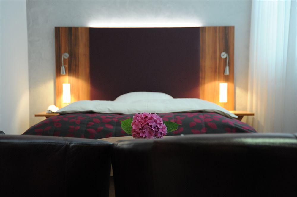 Kronenhotel Stuttgart Buitenkant foto