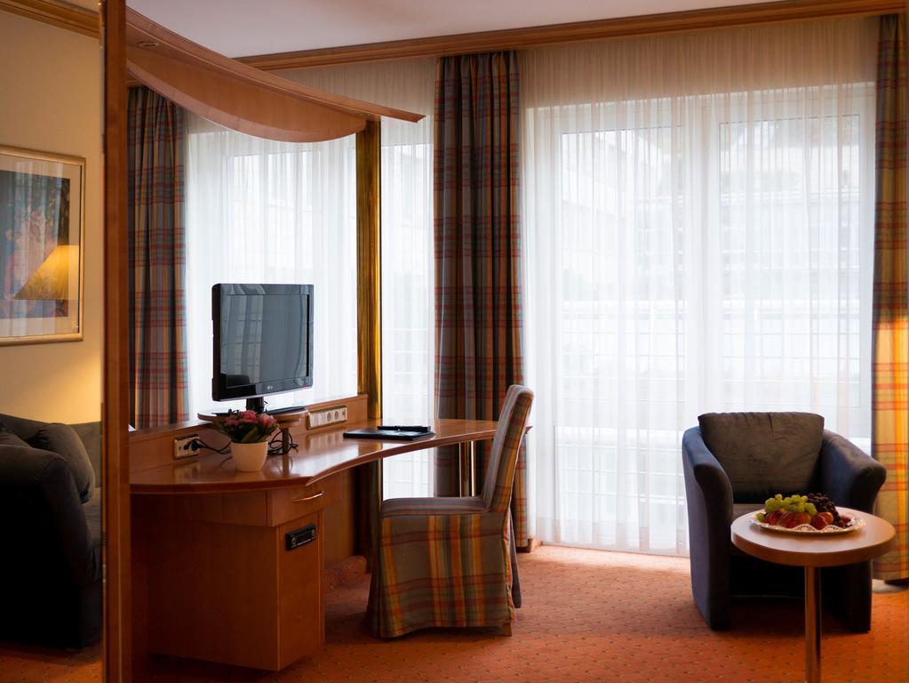 Kronenhotel Stuttgart Buitenkant foto