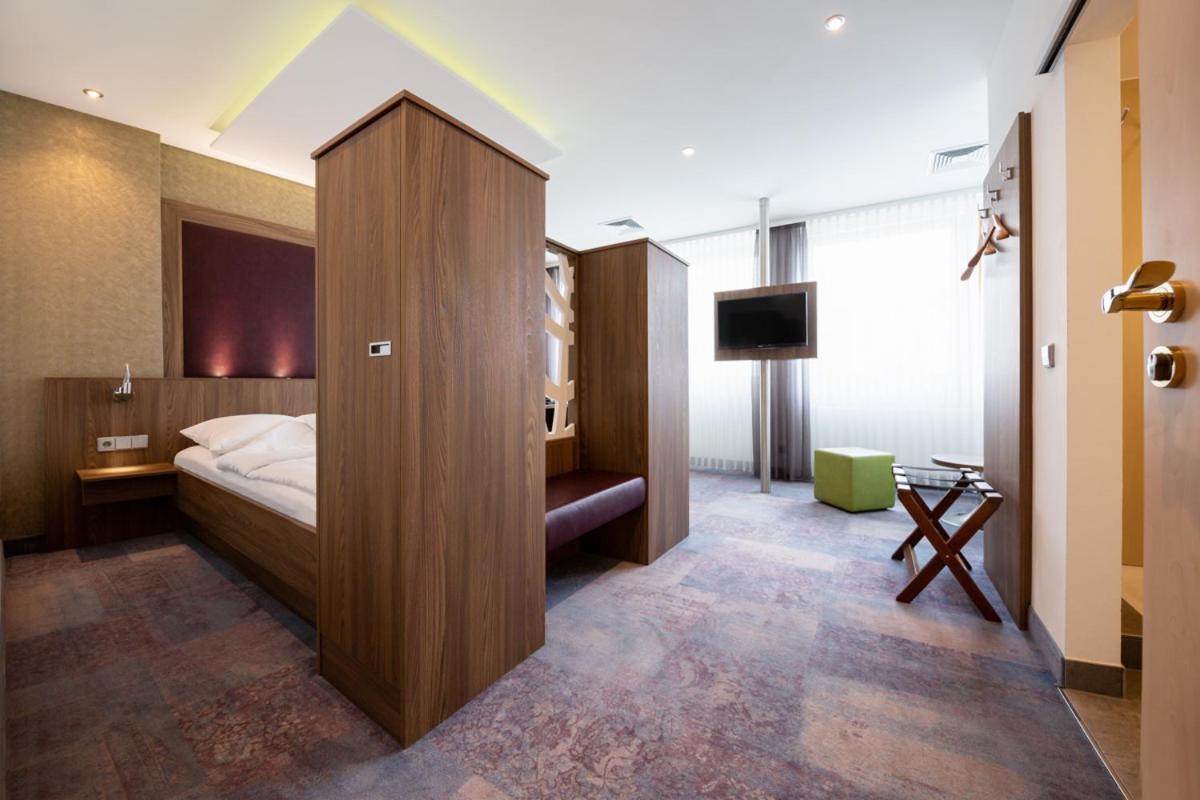 Kronenhotel Stuttgart Buitenkant foto